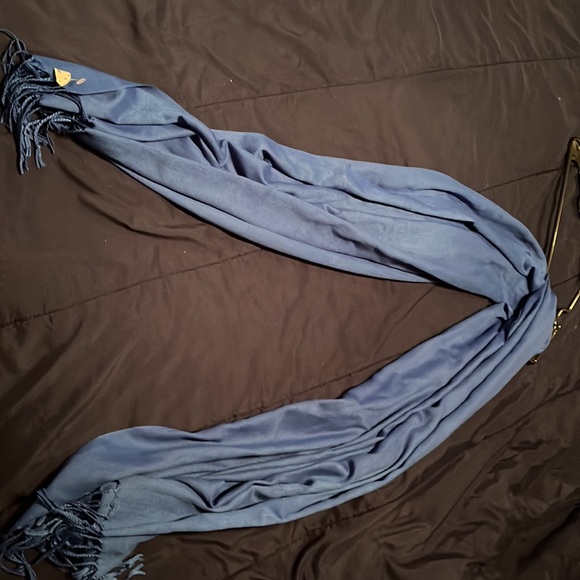 Blue scarf - Picture 2 of 2